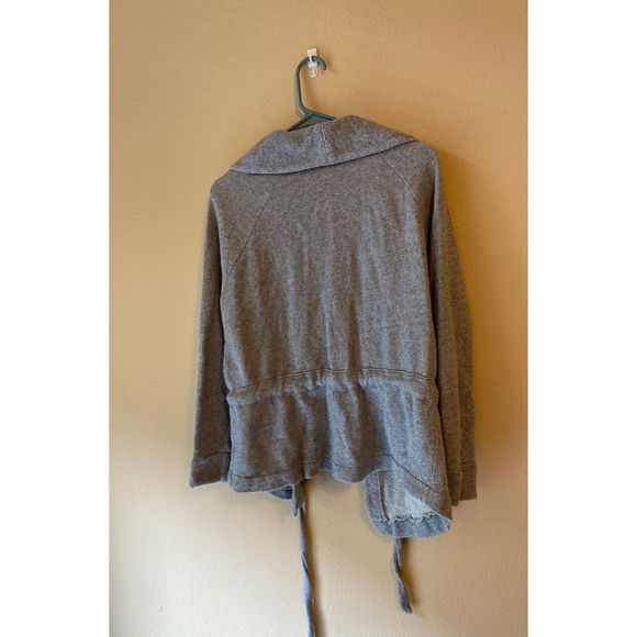 Banana Republic Gray Cardigan - Picture 2 of 4